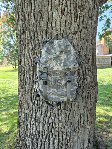 Military surplus backpack c - l-,