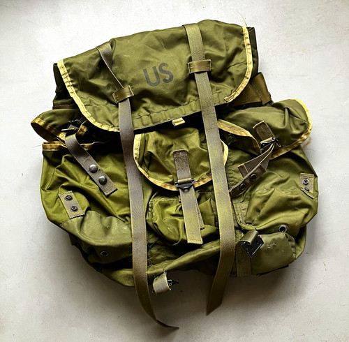 Military olive drab field - olive,
