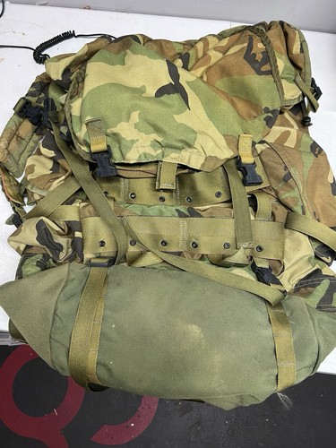 Military field pack - us, w