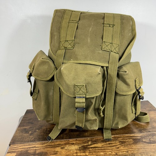 Vintage olive canvas rucksack - vintage,